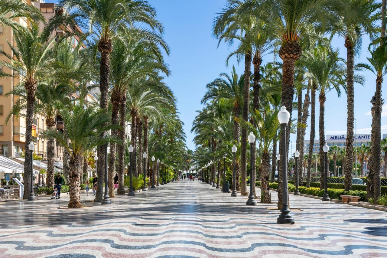 Beach Suite, City & Mountain View Alicante Exterior foto
